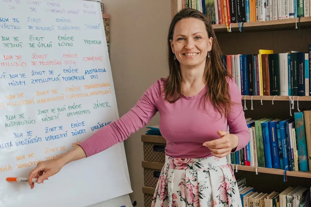 Oľga Kancírová pri výklade úrovní vedomia